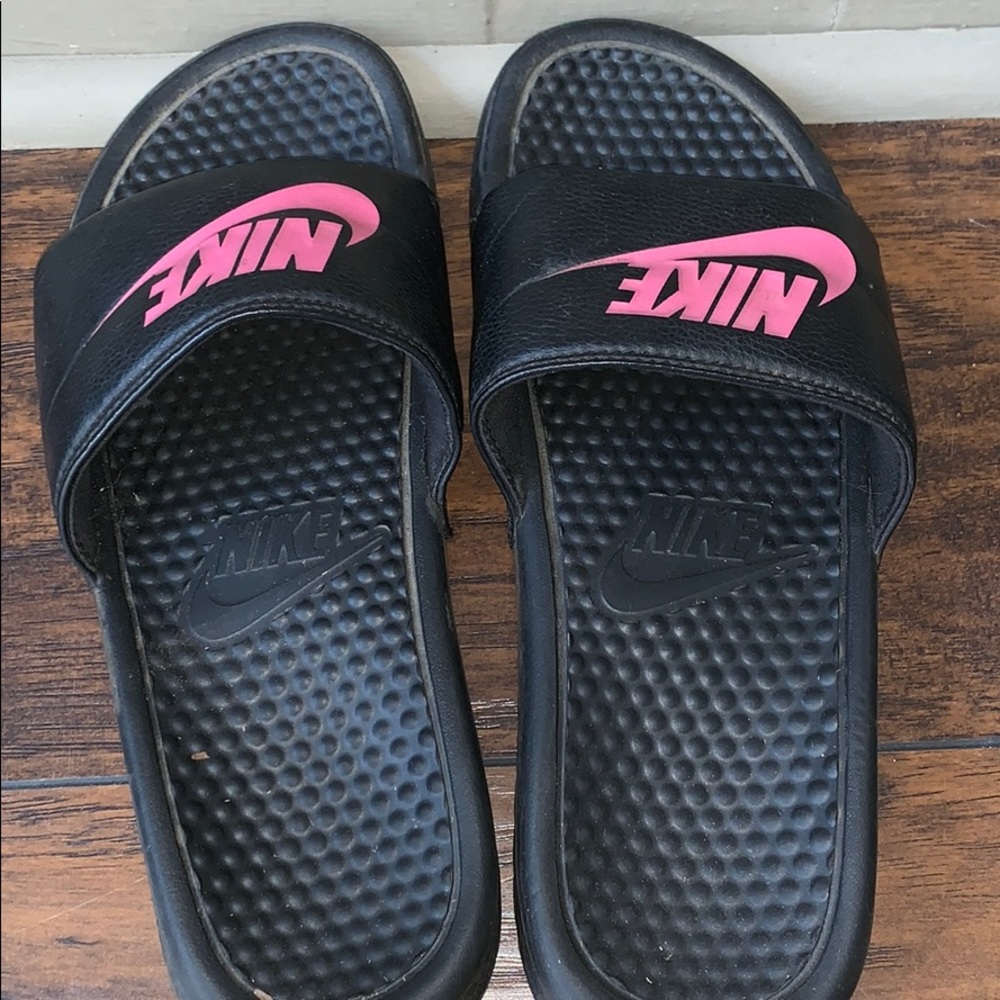 ⭐️FINAL DROP⭐️Nike slides
